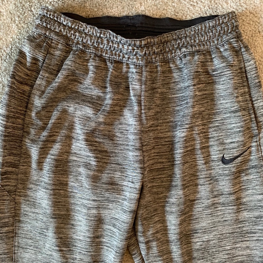 Nike Heather Gray Men’s Performance Sweatpants